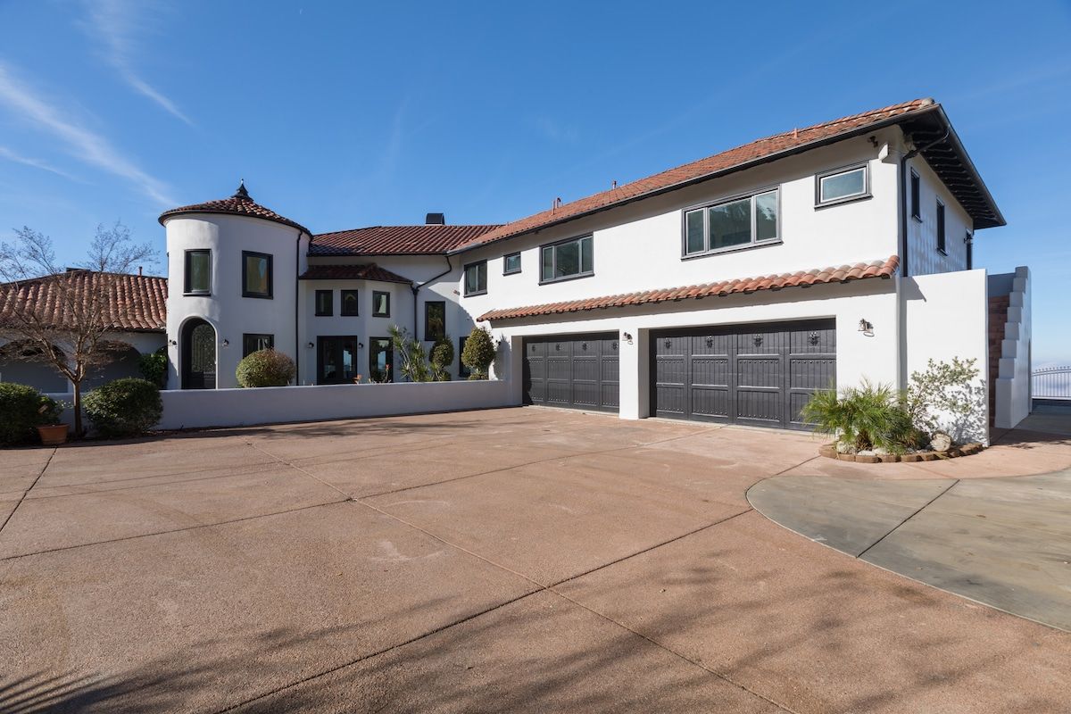 Malibu Sky View Estate | Malibu Hills | Private Estate with Pool & Mountain Views photo 45