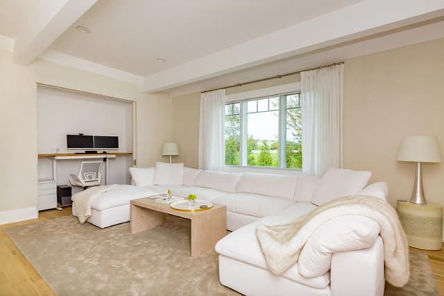 Image of Living space #3