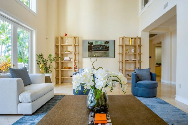 Image of Living space #2