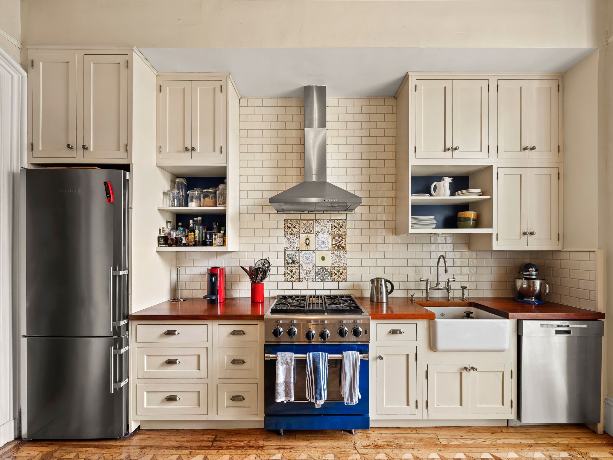 Grand Place | Clinton Hill | Brownstone Duplex w/ Private Garden photo 11