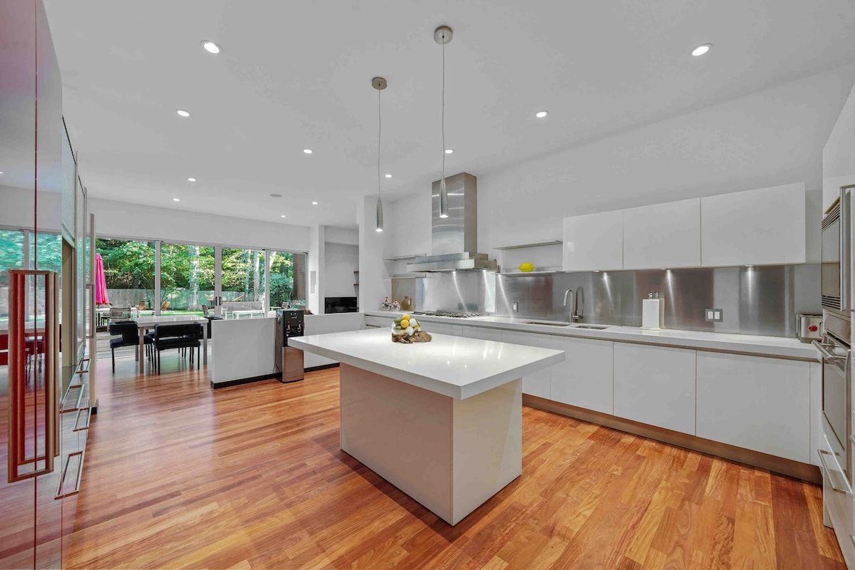 Eastwood Villa | East Hampton | Modern Retreat with Pool and Spa photo 11