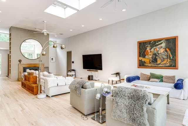 Image of Living space #3