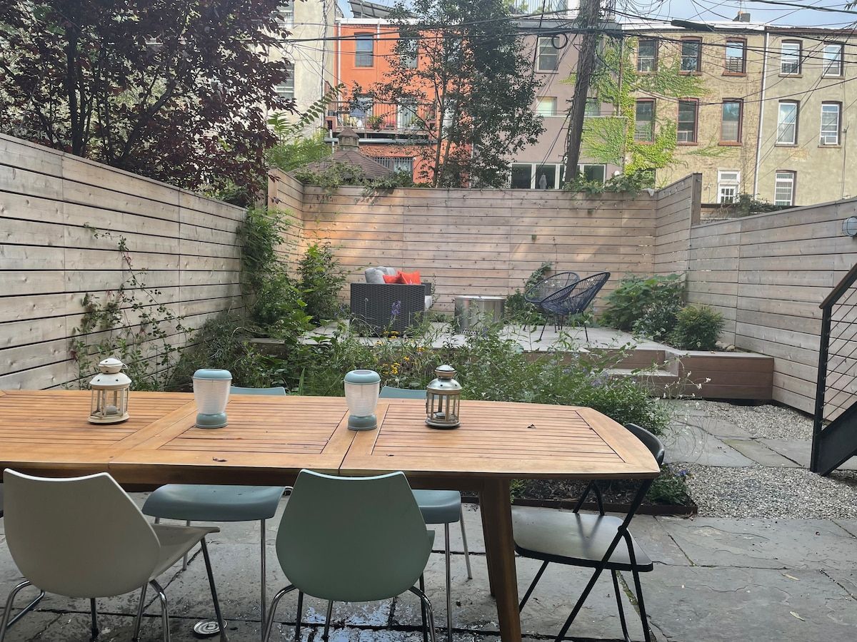 Grand Place | Clinton Hill | Brownstone Duplex w/ Private Garden photo 3