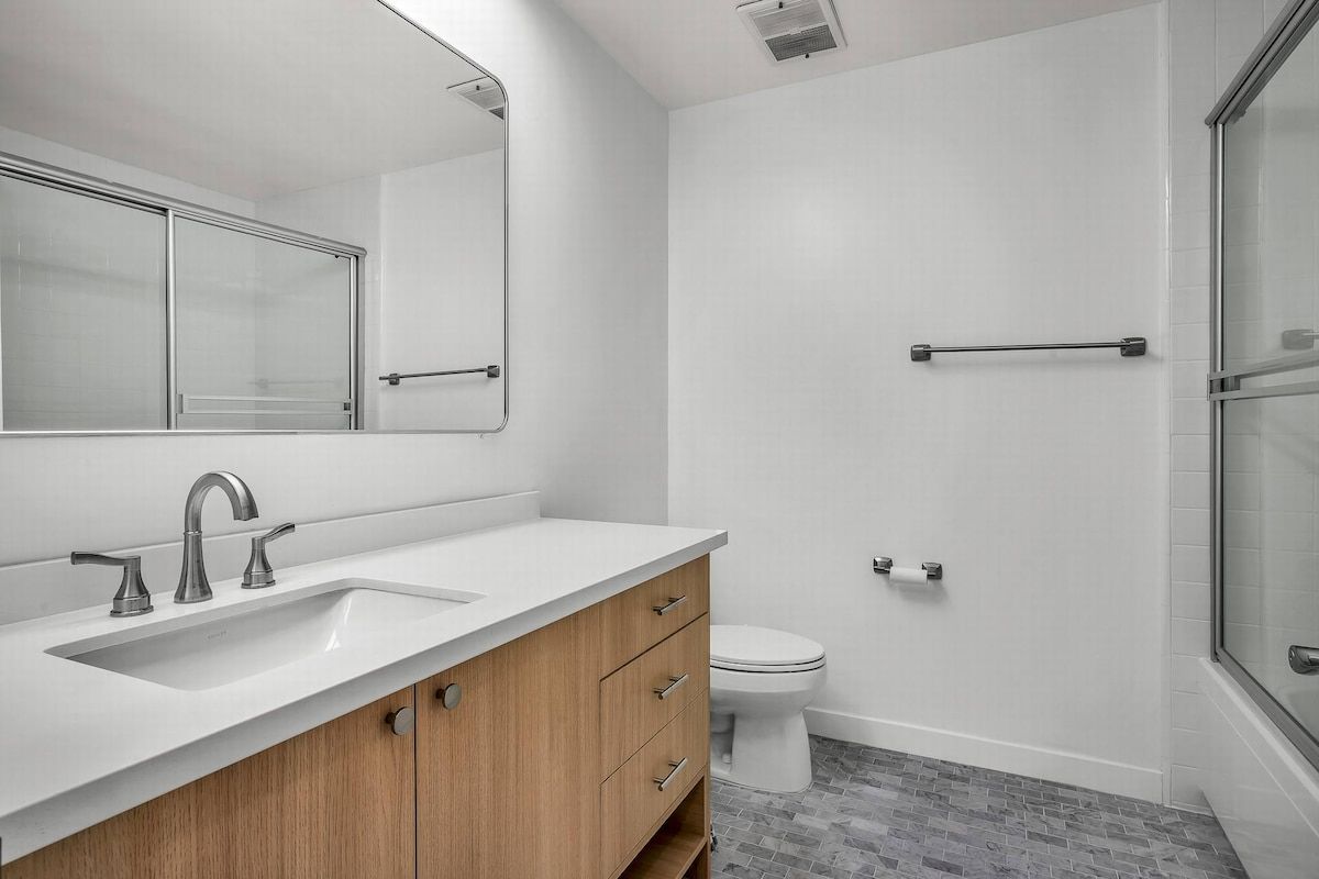 Lumiere Coast | Marina del Rey | Rooftop Designer Townhome photo 18