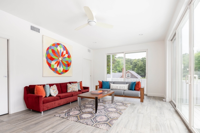 Image of Living space #3