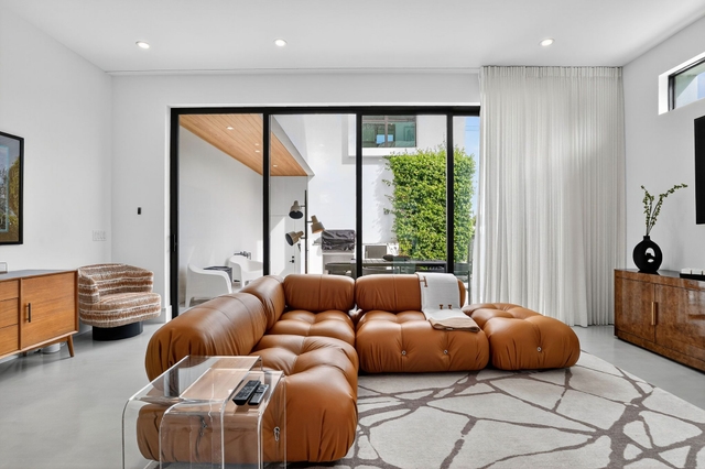 Image of Living space #5