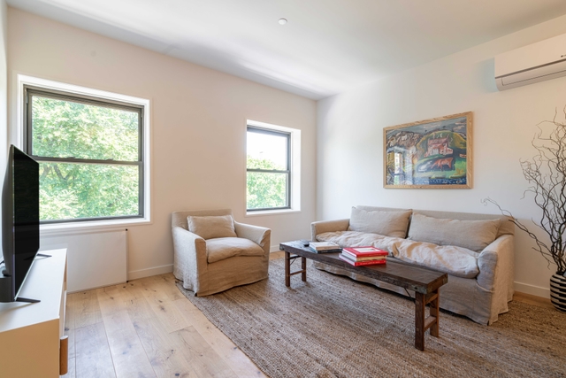 Image of Living space #2