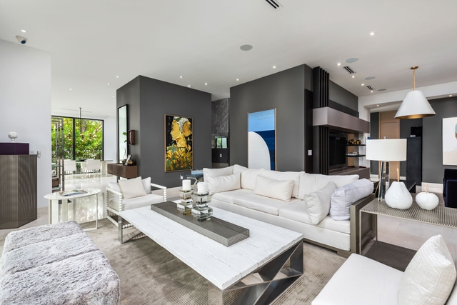 Image of Living space #3