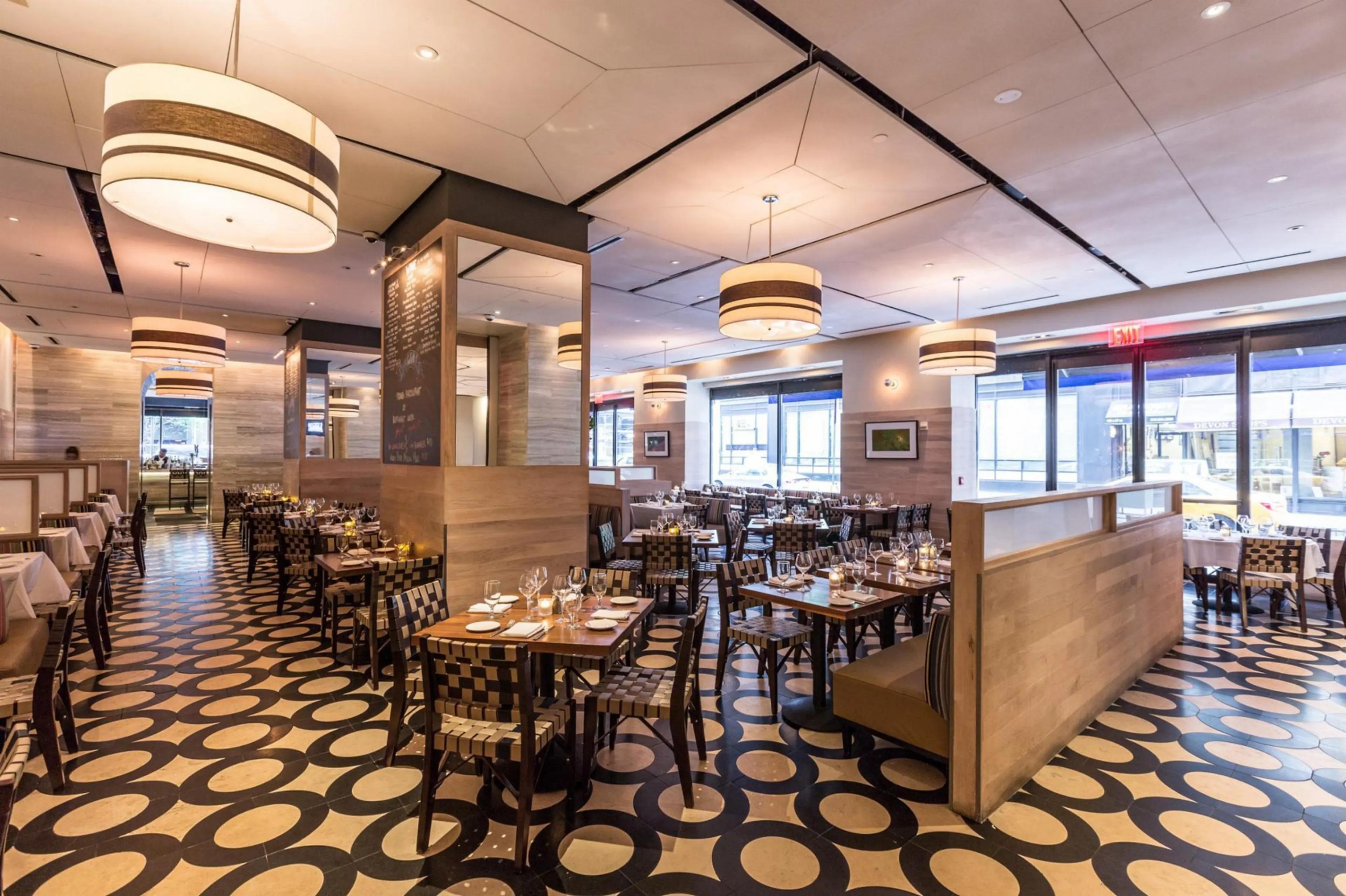 Light-filled dining room at Sarabeth’s