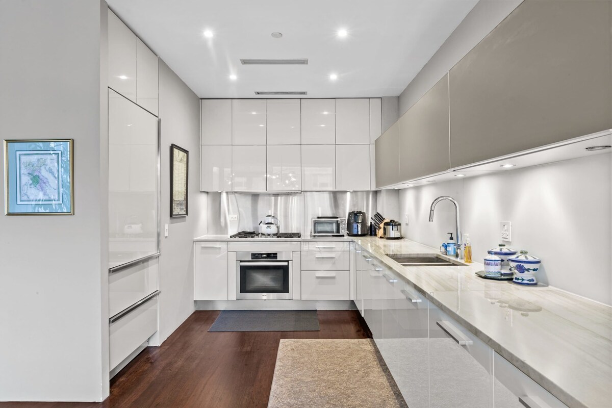 Highline Terrace | Chelsea | Charming Modern Apartment photo 12